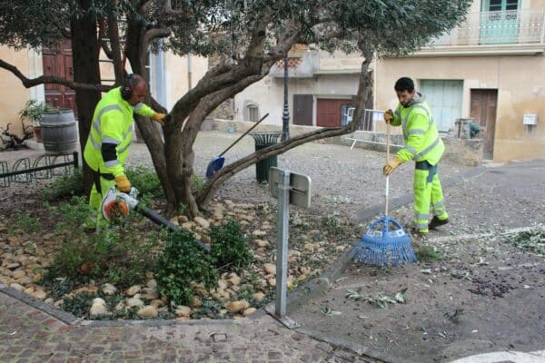 Agglo Hérault Méditerranée espaces verts taille entretien nizas tourbes pomérols