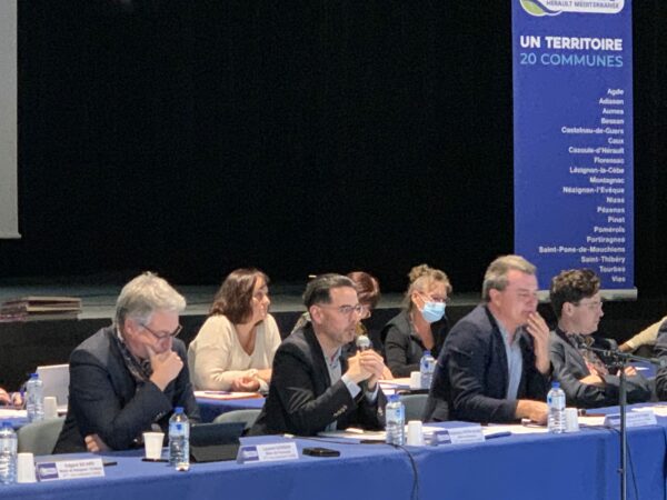 Agglo Hérault Méditerranée conseil communautaire pomérols débat questions délibérations vote