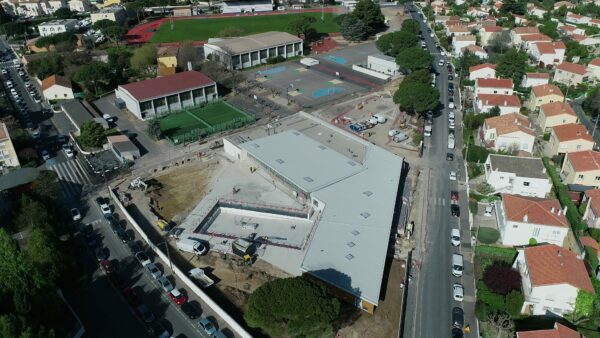 Agglo Hérault Méditerranée visite chantier piscine centre aquatique ô pézenas travaux point eiffage